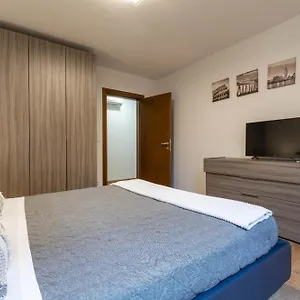 guglie-design-apartment.hotelinveneto.com/